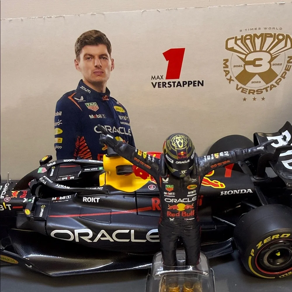 Red Bull Racing RB19 Model Car